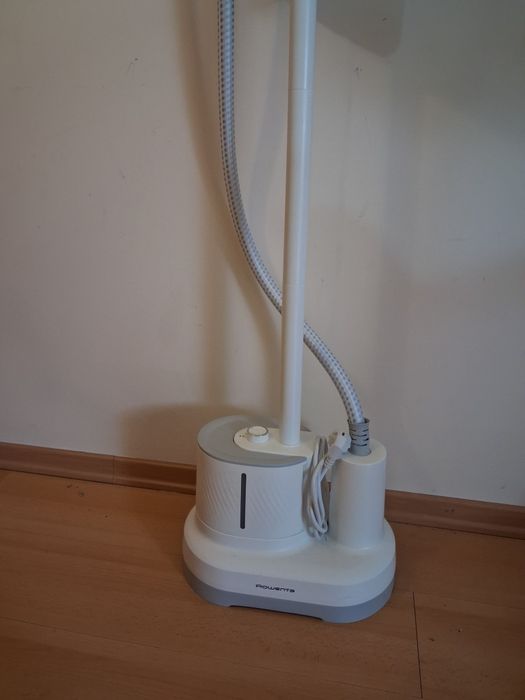 Ferro a Vapor Vertical ROWENTA ORIGIN IS3280D1 (2000 W - Débito de vapor 42 g/min) - usado 1 vez