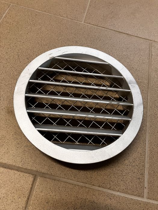 Kratka czerpni/wyrzutni