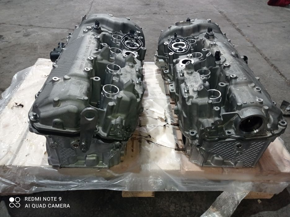 Głowica silnika prawa 4.4 V8 N63b44D BMW