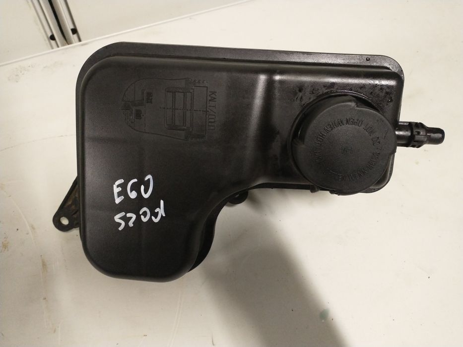 Zbiorniczek wyrównawczy BMW E60 E61 520d N47D20A