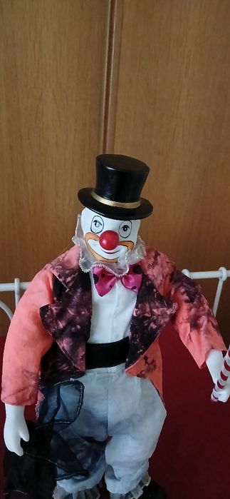 Estatueta/palhaço mágico