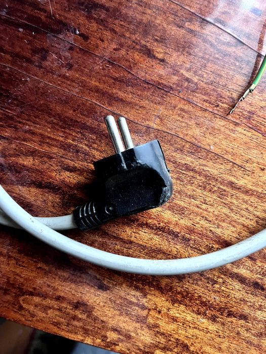 Кабель живлення до пральної машинки або іншої техніки