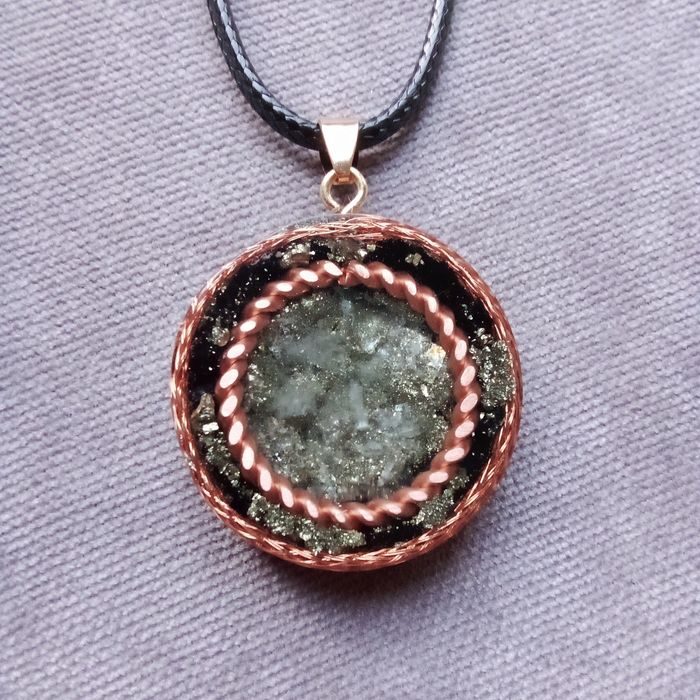 Orgonit, odpromiennik, wisior, pierścień tensorowy