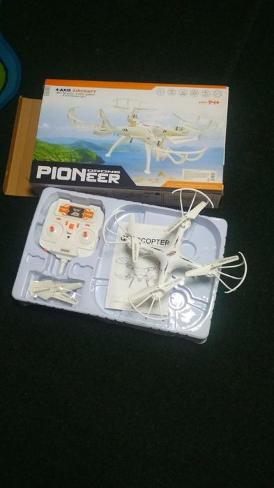 Дрон для детей начинающих