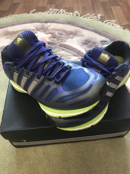 Кроссовки adidas