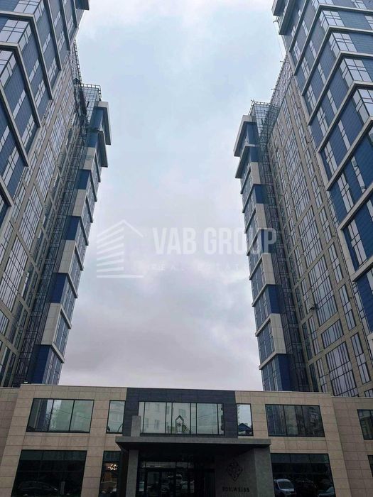 Продаж 2-к квартири в ЖК Edelweiss House + 2 паркінгу, Печерськ