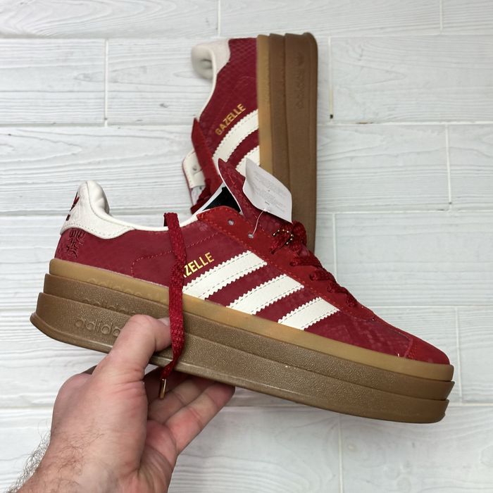 Жіночі кросівки adidas gazelle bold