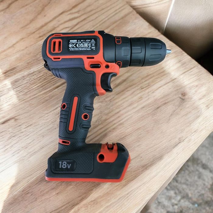Wkrętarka  Black & Decker 18v BDCDC18