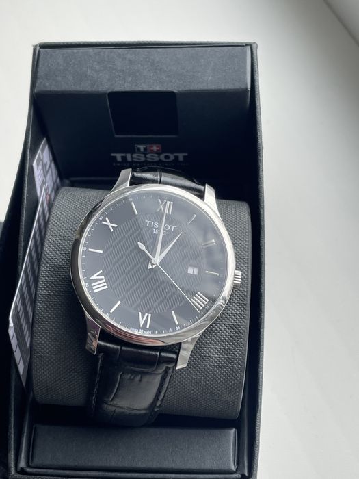 Кварцевые часы Tissot 1853