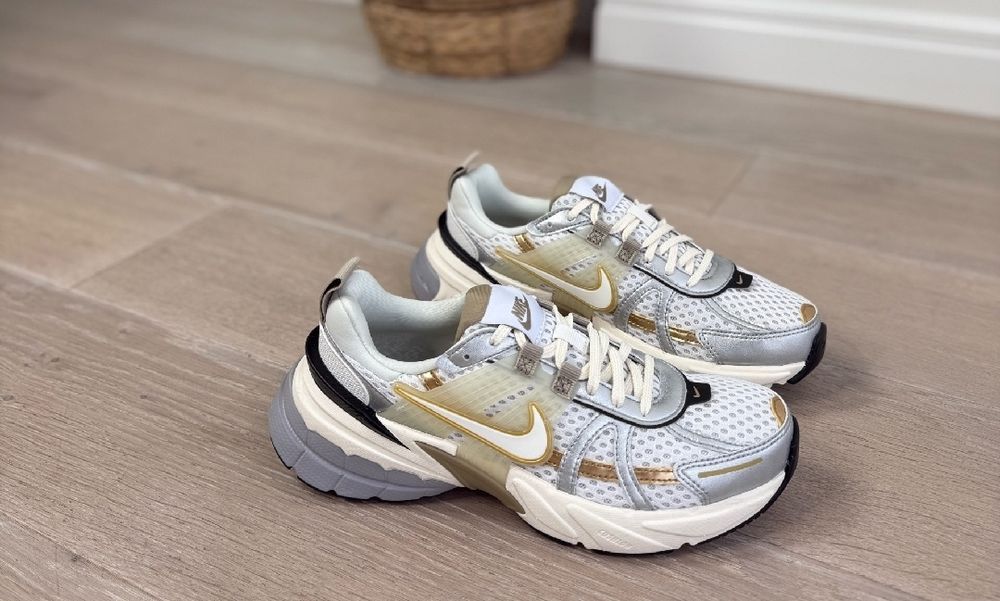 Кросівки жіночі Nike V2K Run Beige/Grey HJ7245-100 ( 37.5, 40. 40.5 рр