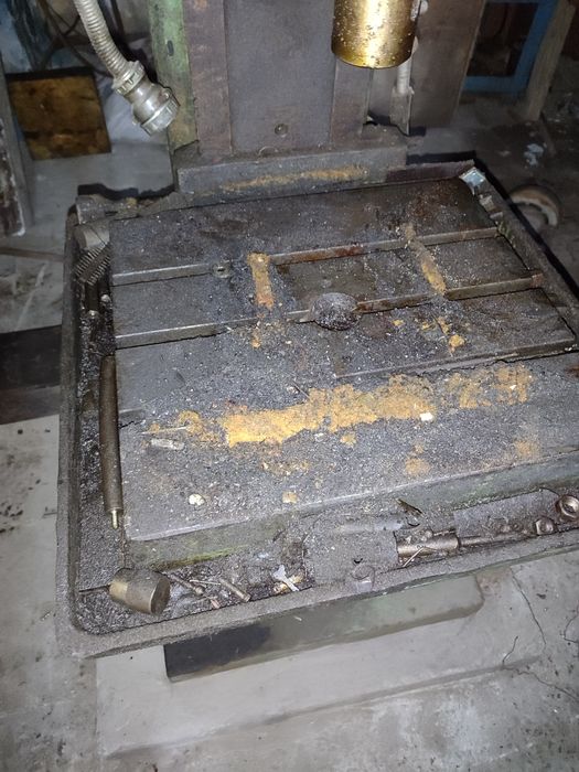 Продам сверлильный станок 2н135