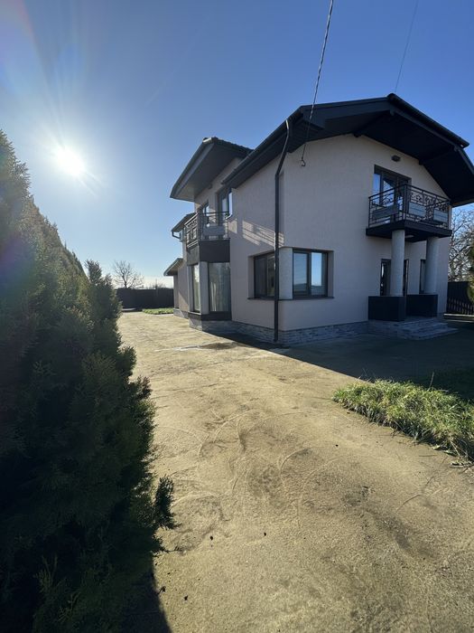 Продаж будинку в Сторожниці