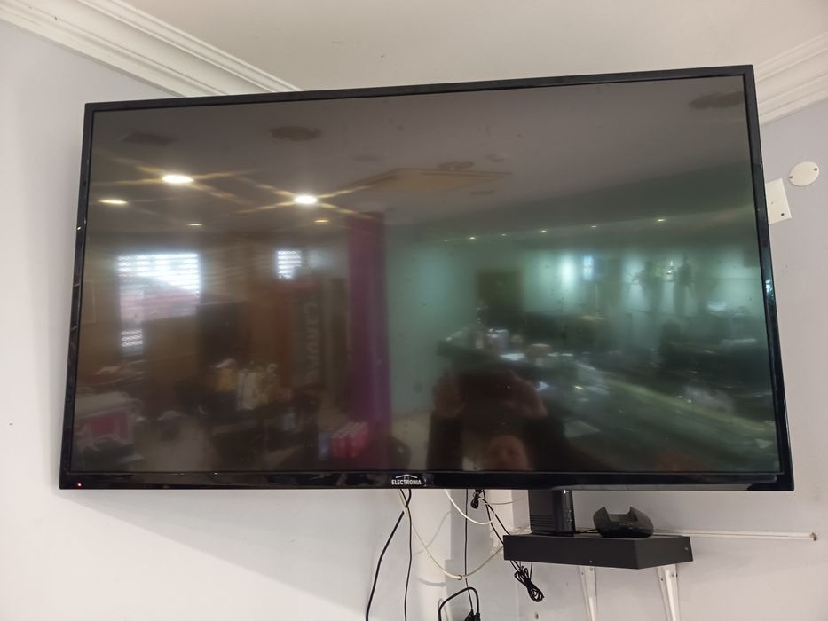 Televisão eletrónia 50 polegadas