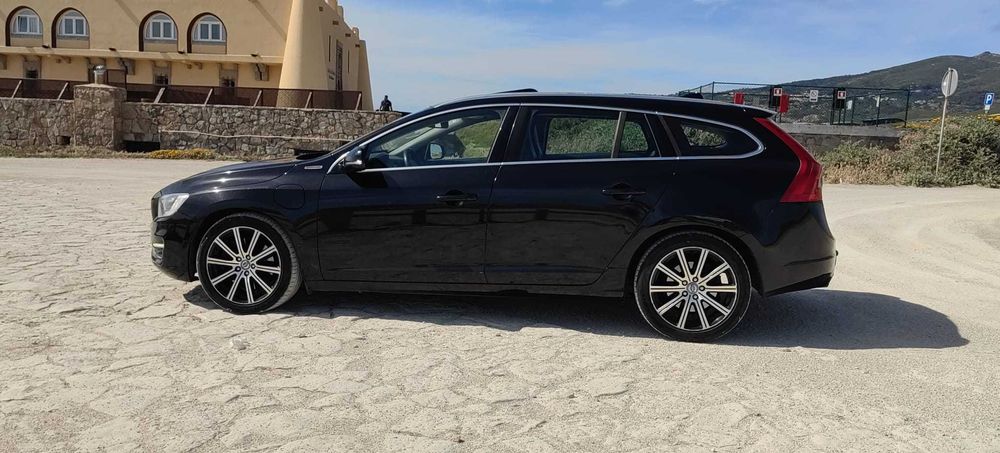 Volvo V60 D6 Summum Hibrido - Full Extras
