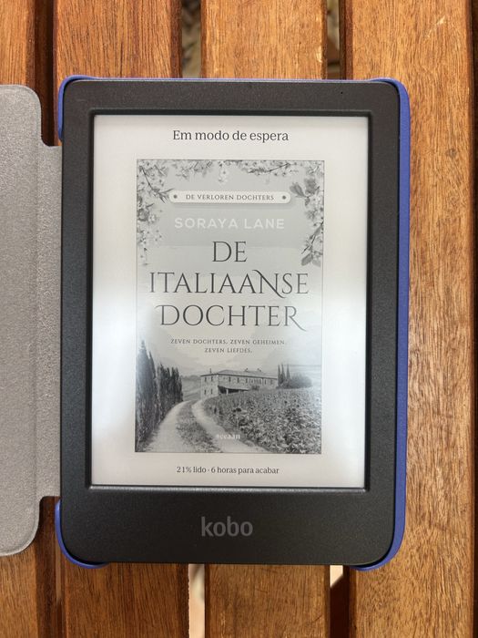 Kobo Clara BW com capa original