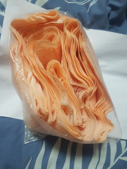 Продам кружева на юбку