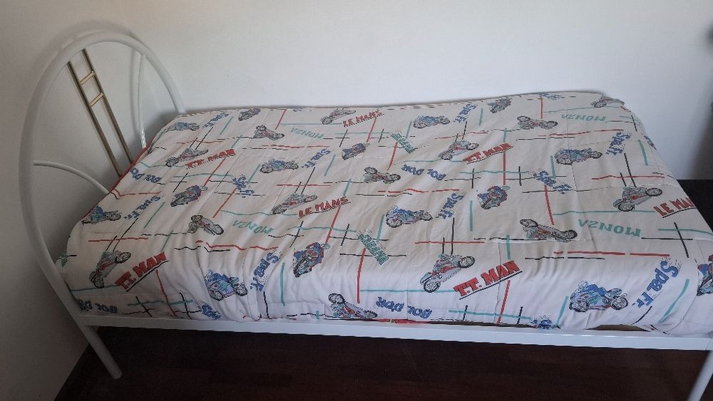 Cama de solteiro
