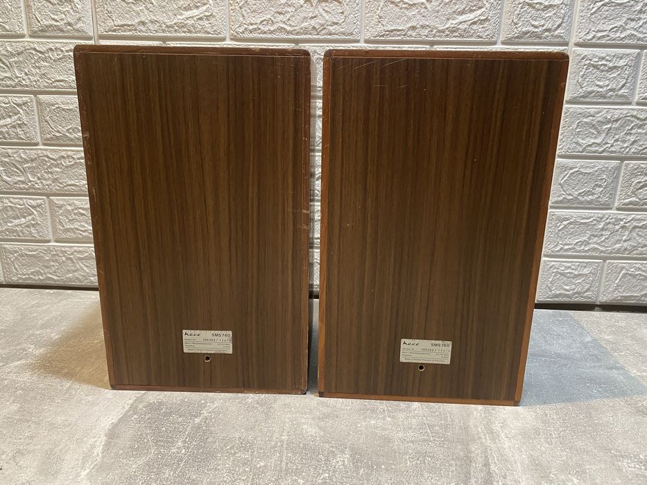 Корпуса від різних АС