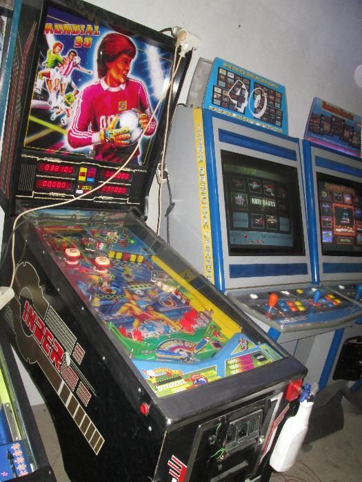 Máquina Flipper como nova. Damos garantia.