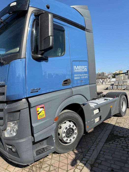 Mercedes-Bens Actros 1842
