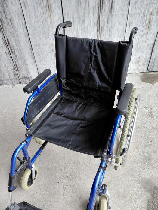 wózek inwalidzki /  966