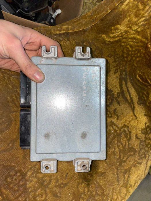 ЭБУ Renault Sandero / Fluence 1.4 8V 2007-2013 S110140025