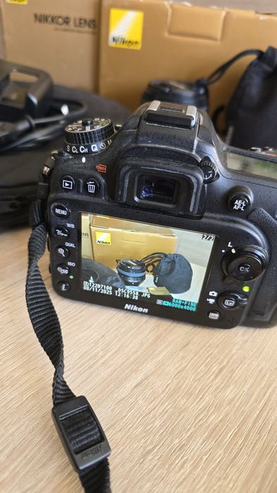 Nikon d7100 + Nikkor 35mm i 50mm + akcesoria