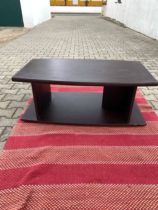 Mesa de apoio de sala