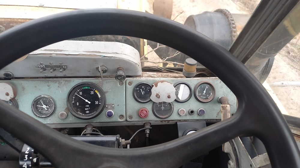 Поодам Трактор т 150к з плугом ЯМЗ 238