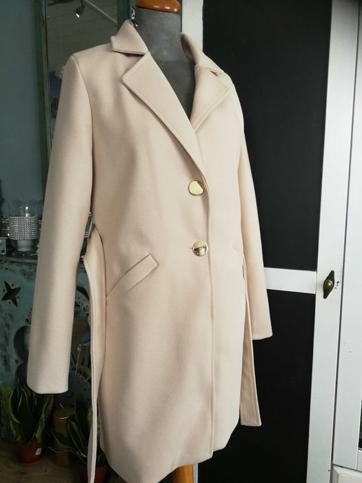 Płaszcz damski guziki pasek flausz