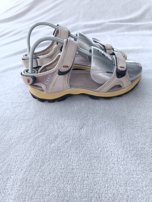 Женские босоножки Ecco р37