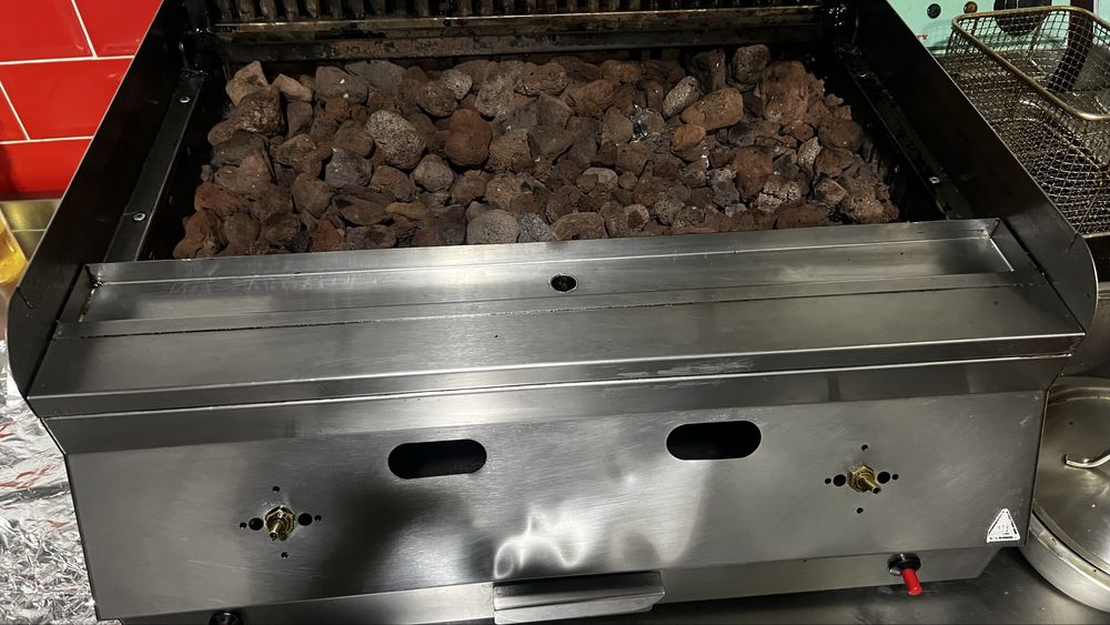 Гриль на лавових камінчх газовий нержавійка
