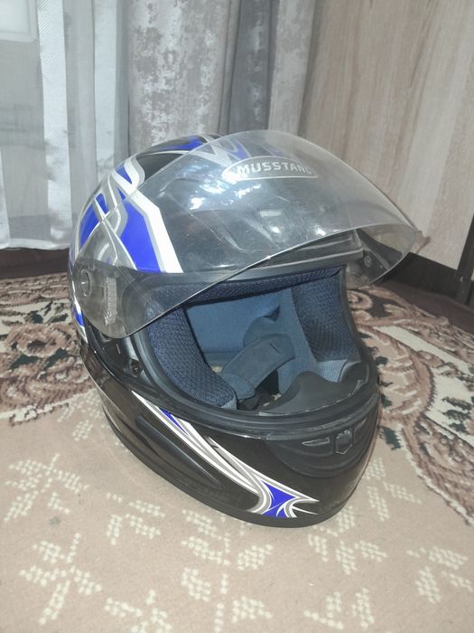 Шолом Musstang розмір S 55-56