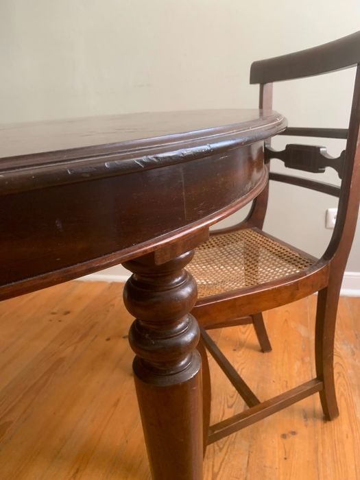 Mesa de casa de jantar e 4 cadeiras