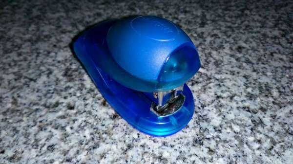 Mini agrafador de bolso, da MAPED-ZENOA