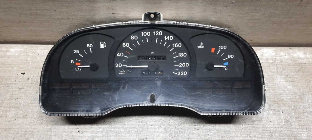 Панель приладів(спідометр, приборка)Opel Astra F 1991-1994p. 1.4 бенз.