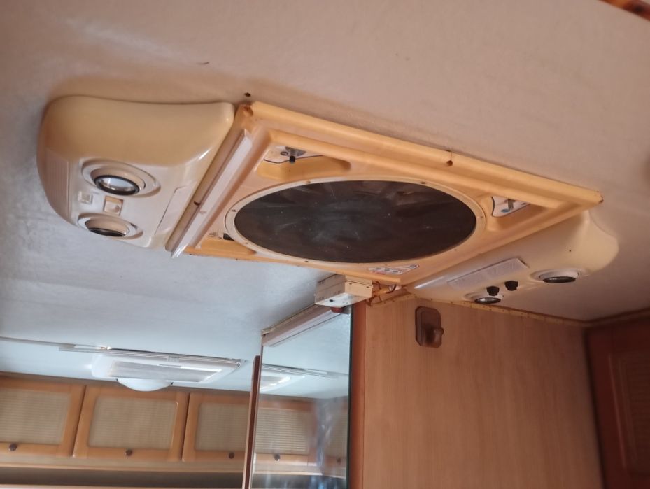 Autocaravana em ótimo estado