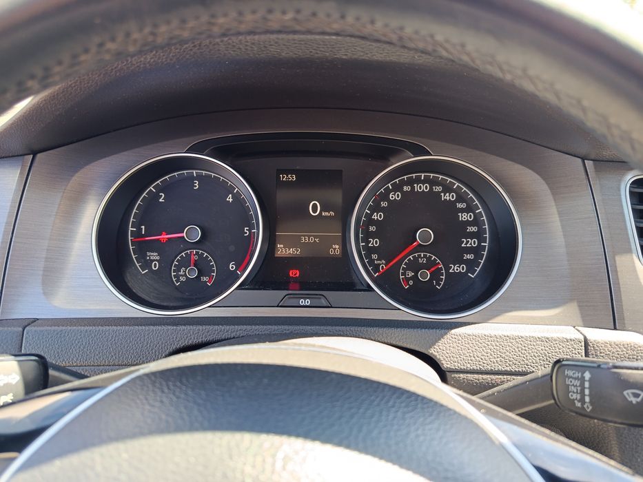 Volkswagen Golf VII