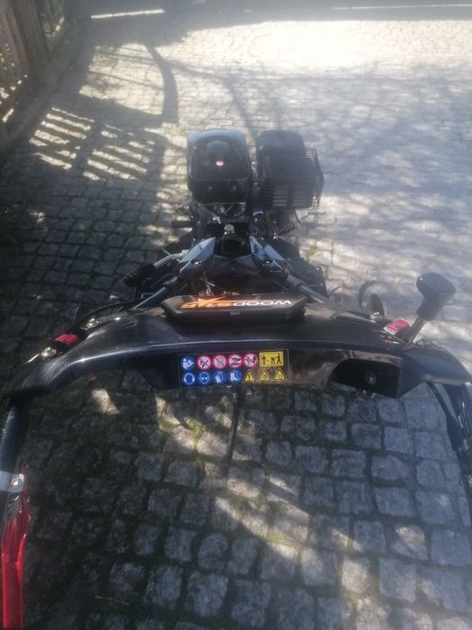 Moto Enxada com motor a gasolina