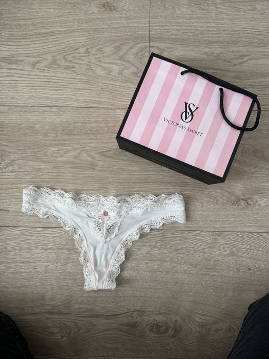 stringi damskie majtki biale koronkowe victoria secret