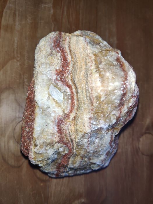 Kamień, skałka, dekoracja do akwarium