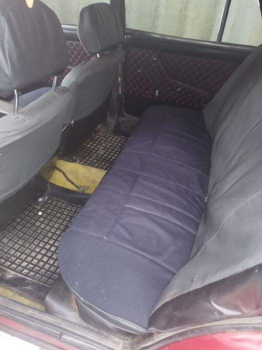 ВАЗ 2106 з документами та на повному ходу.