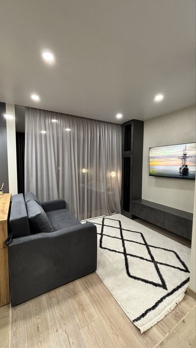 Подобово. Центр. ЖК Домбровський.