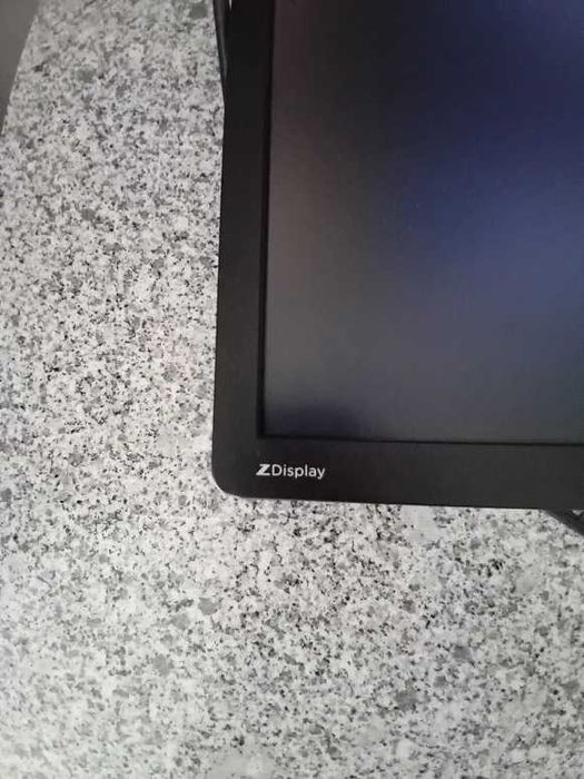 Monitores HP e LG para PC