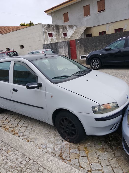Fiat Punto 1.2  – Ano 2000 – 208.000 km