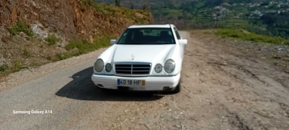 Mercedes-Benz E 290 Turbo Diesel