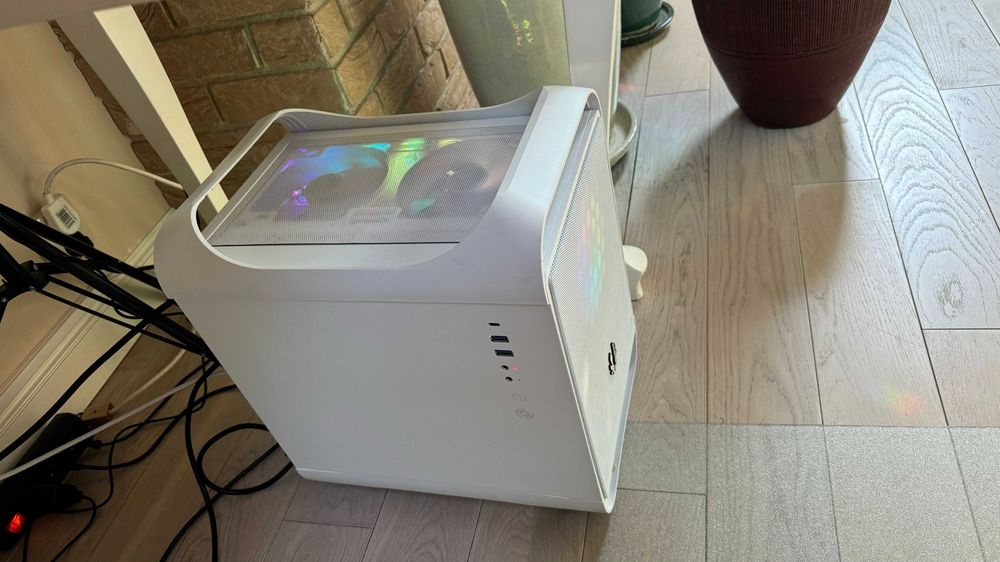 Komputer GAMING PC Mini ITX 32GB RAM Rx670XT Ryzen 7 3700X