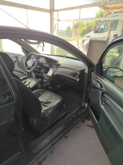 Ford Focus 1.8 90Cv