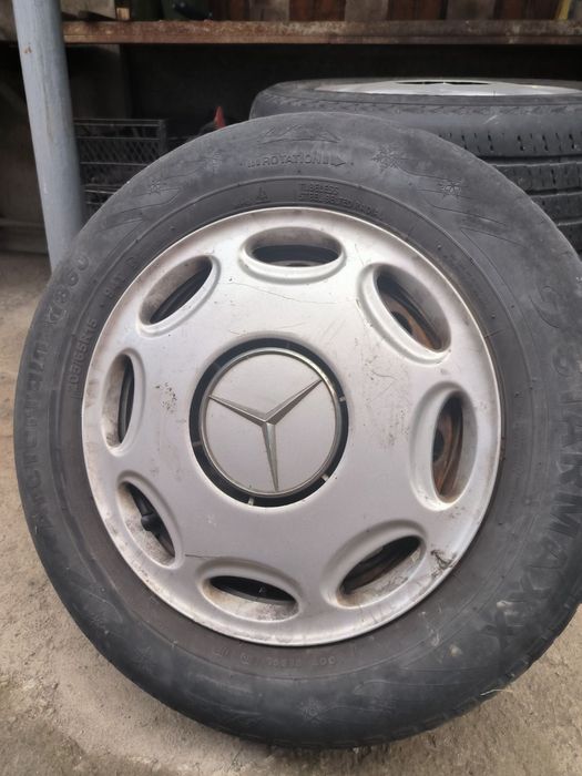 Продам шини з дисками 205/65/r15