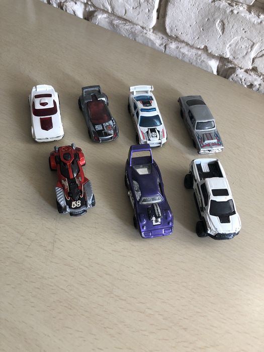 Машинки Hot Wheels